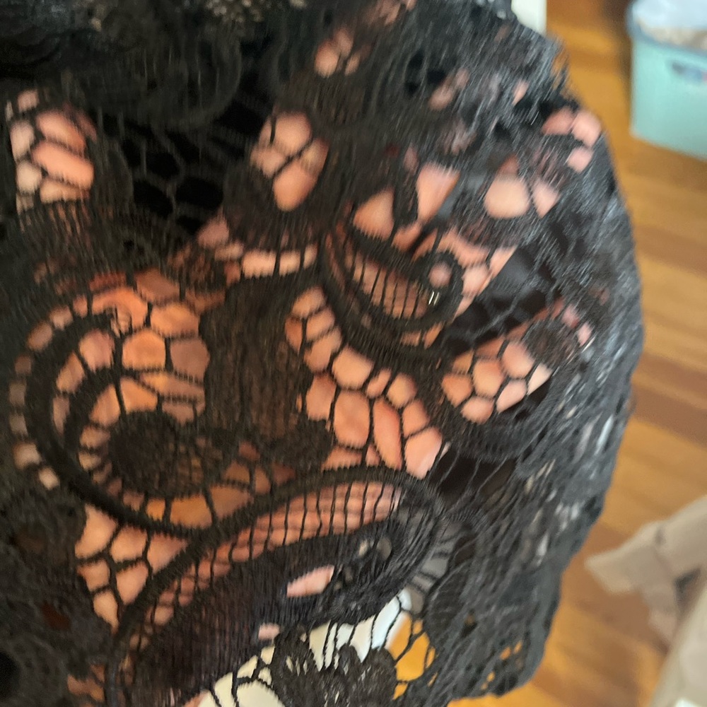 Black lace dress with lining size 10 Lipsy - Picture 8 of 9